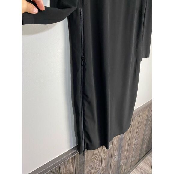 Size 14, Luisa Cerano black dress, zipper detail on the sides & 2 zip pockets. - Picture 5 of 11